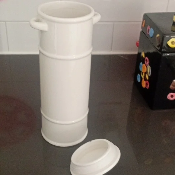 Two Kitchen Ceramic - Picture 5 of 5